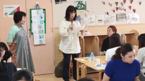 すくすく保育園園内研修－プロジェクト活動「クリスマス」ー